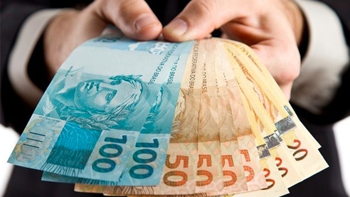 Leia mais sobre o artigo Você ganha até 2 salários mínimos? Governo prorroga prazo para sacar R$937,00 de PIS